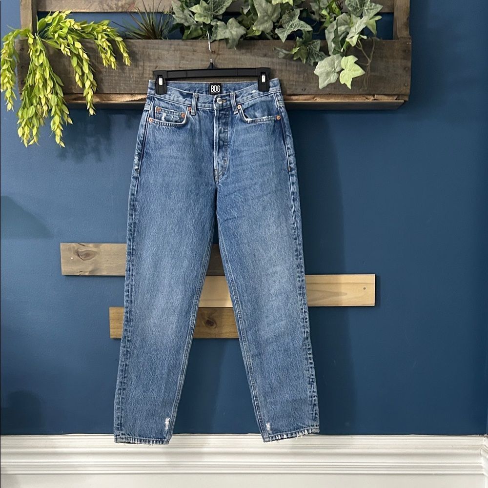 BDG UO Button Fly Jeans. Size 25 NWOT High Rise Straight Distressed‎
